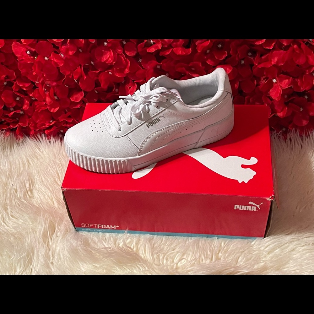 Fashionable Sneakers prefect condition